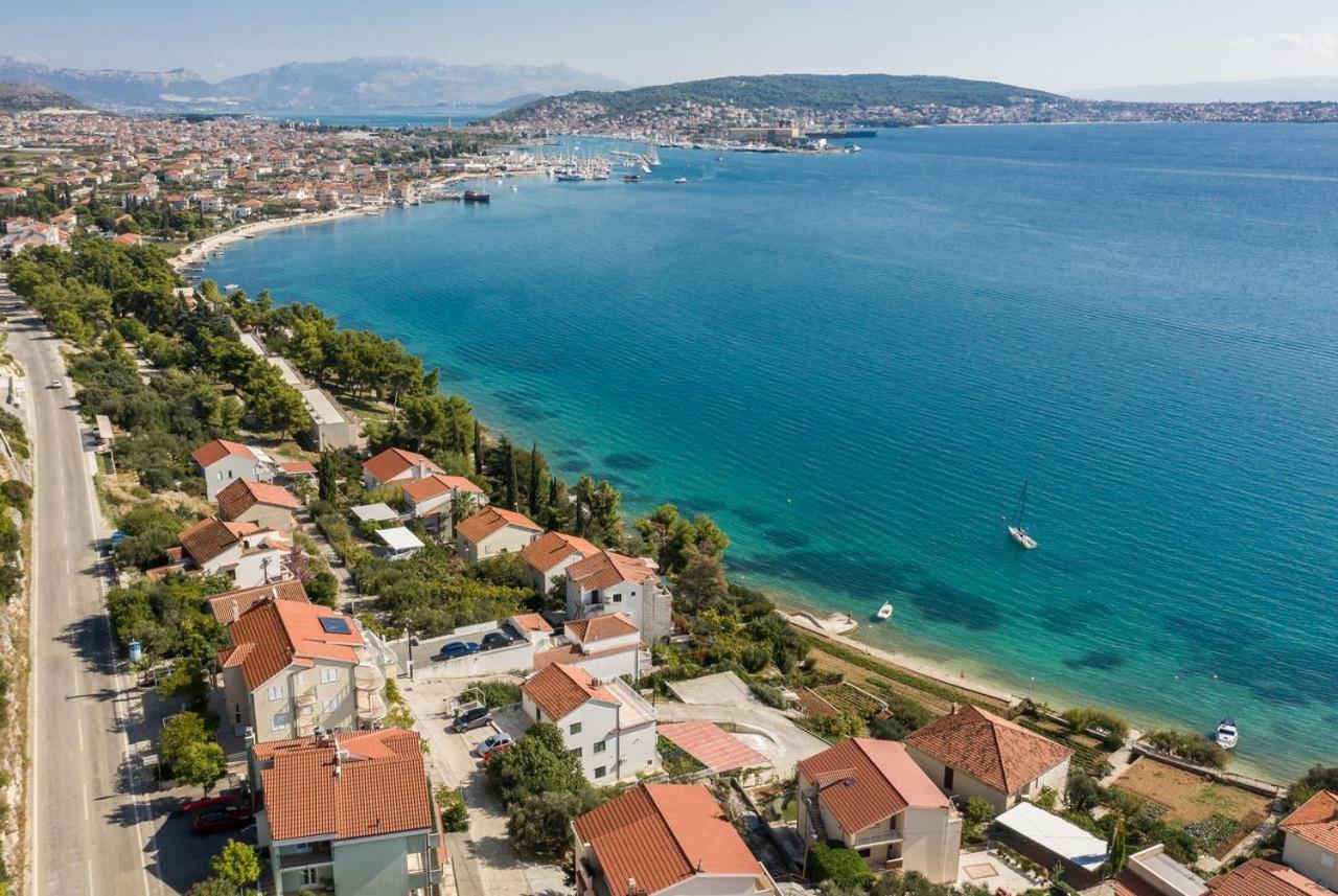 Lambrisa Apartment Trogir Bagian luar foto