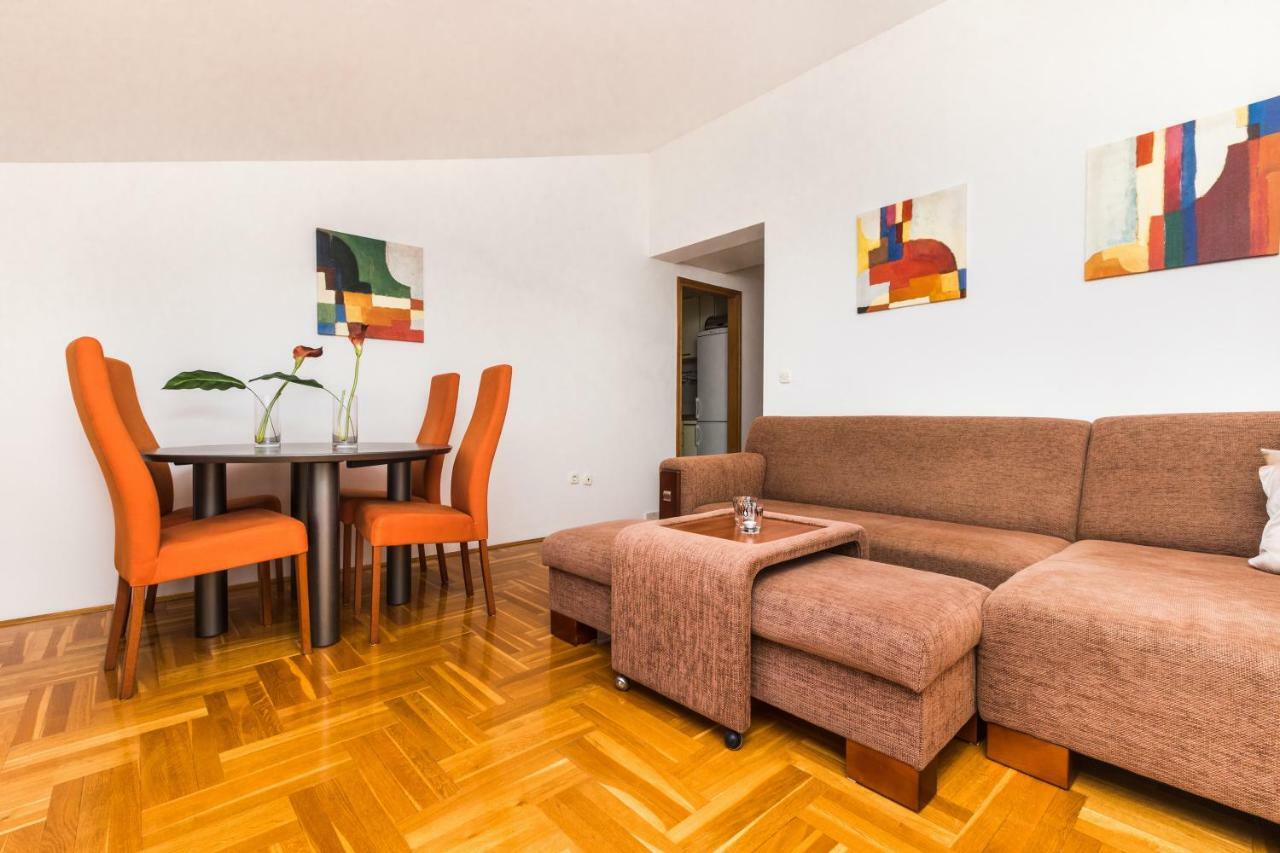 Lambrisa Apartment Trogir Bagian luar foto