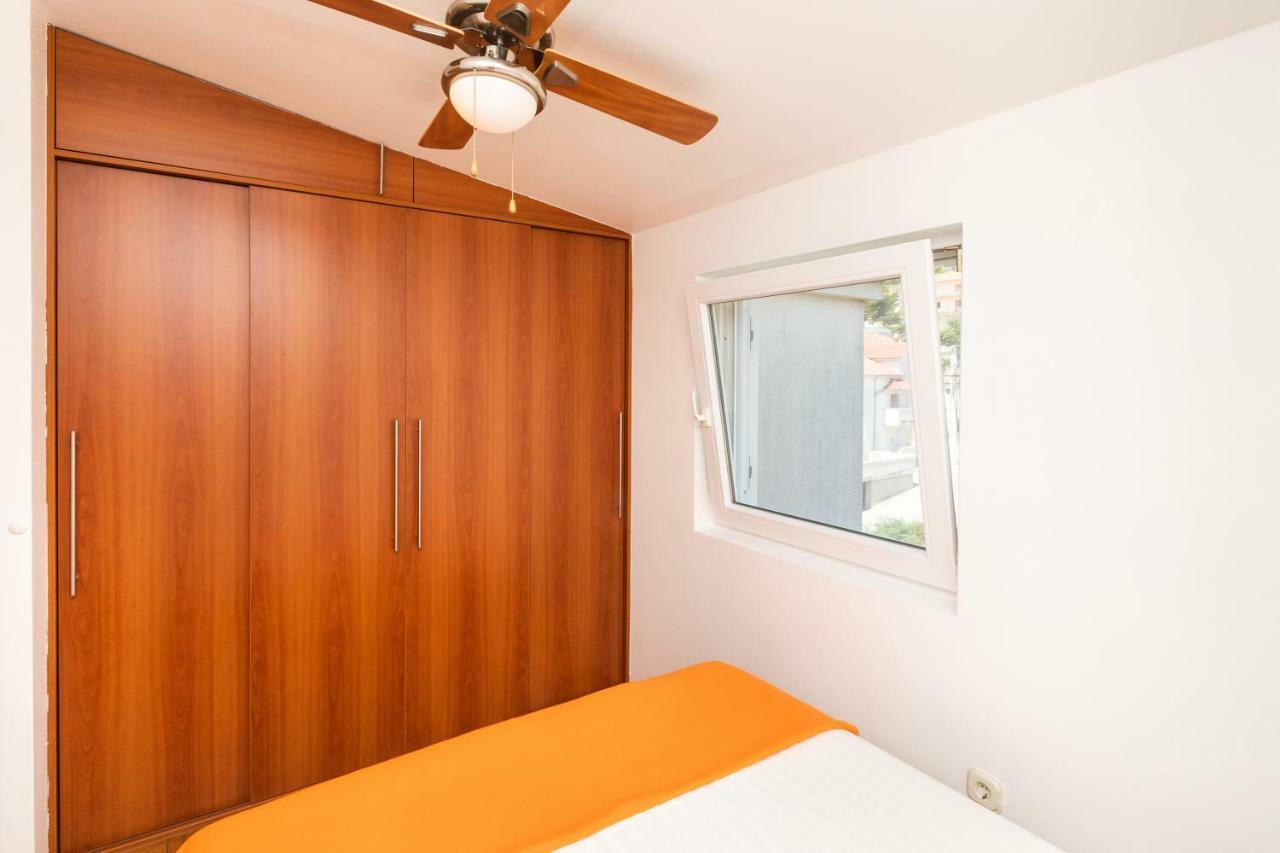 Lambrisa Apartment Trogir Bagian luar foto