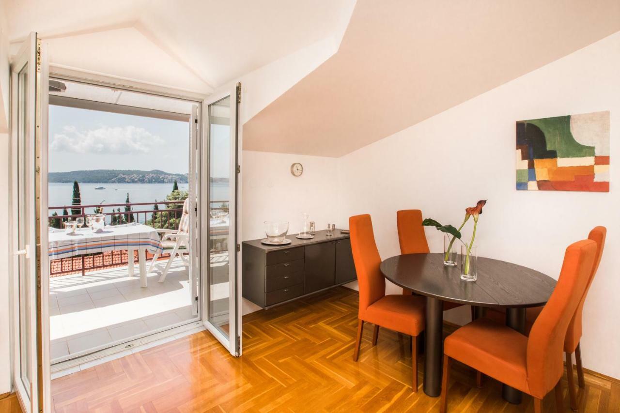 Lambrisa Apartment Trogir Bagian luar foto