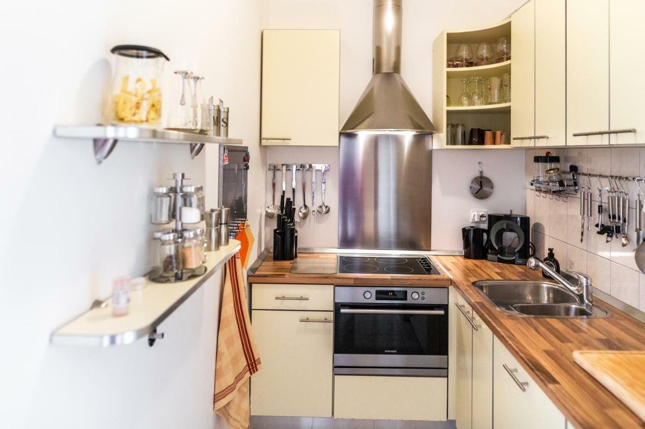 Lambrisa Apartment Trogir Bagian luar foto