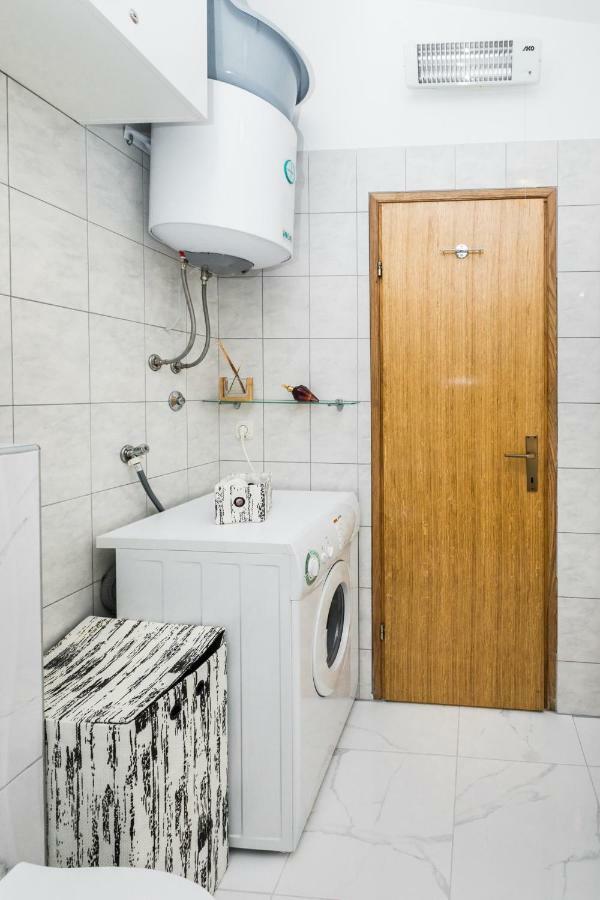 Lambrisa Apartment Trogir Bagian luar foto